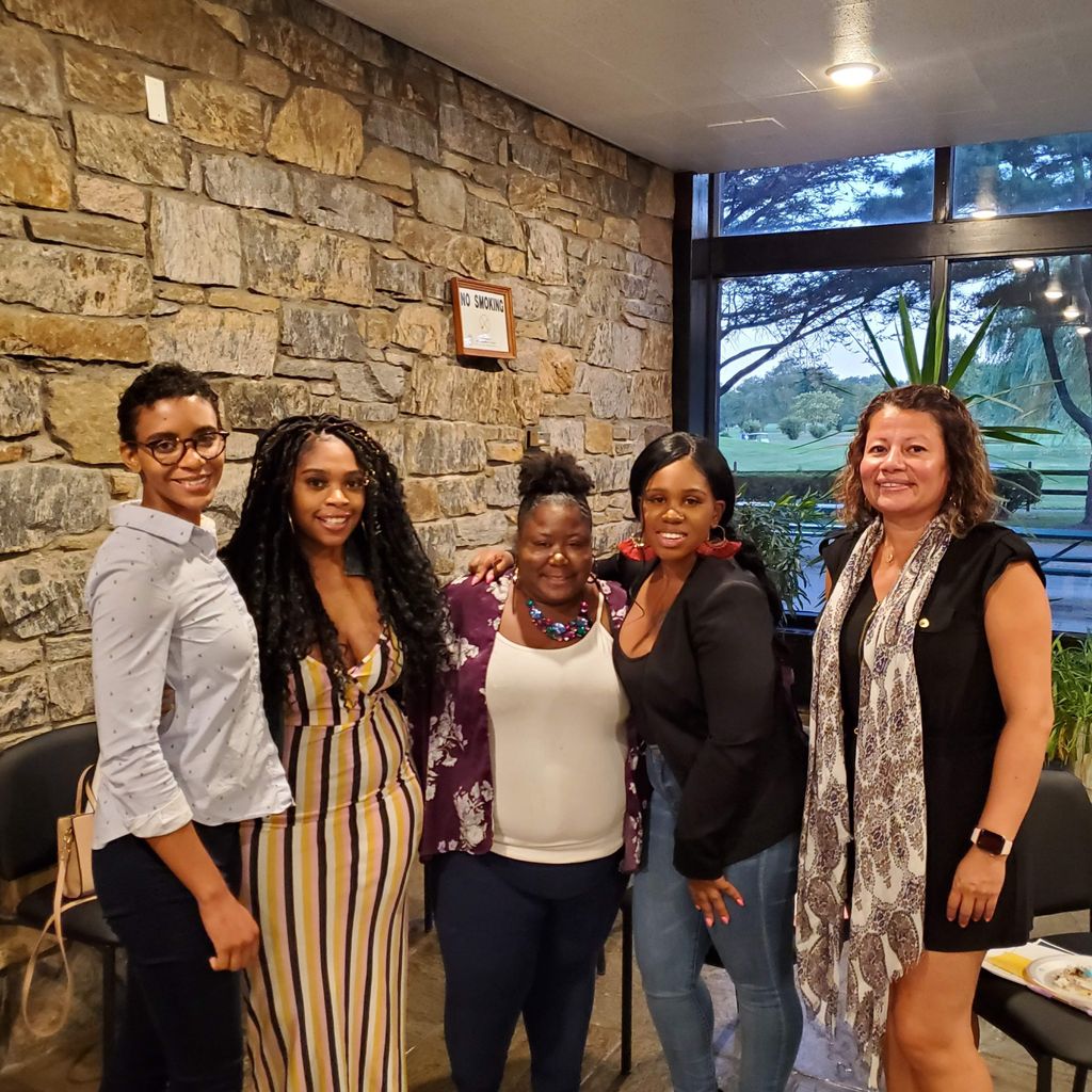 bridgetopromise's tweet photo. This past weekend the women of Bridge to Promise came together for our second Becoming Her (Healed Empowered and Revived) event to discuss self-care. It was an exciting step in our journey to taking more time for ourselves. #bridgetopromise #becomingher #nonprofit https://t.co/yGBTYERm53