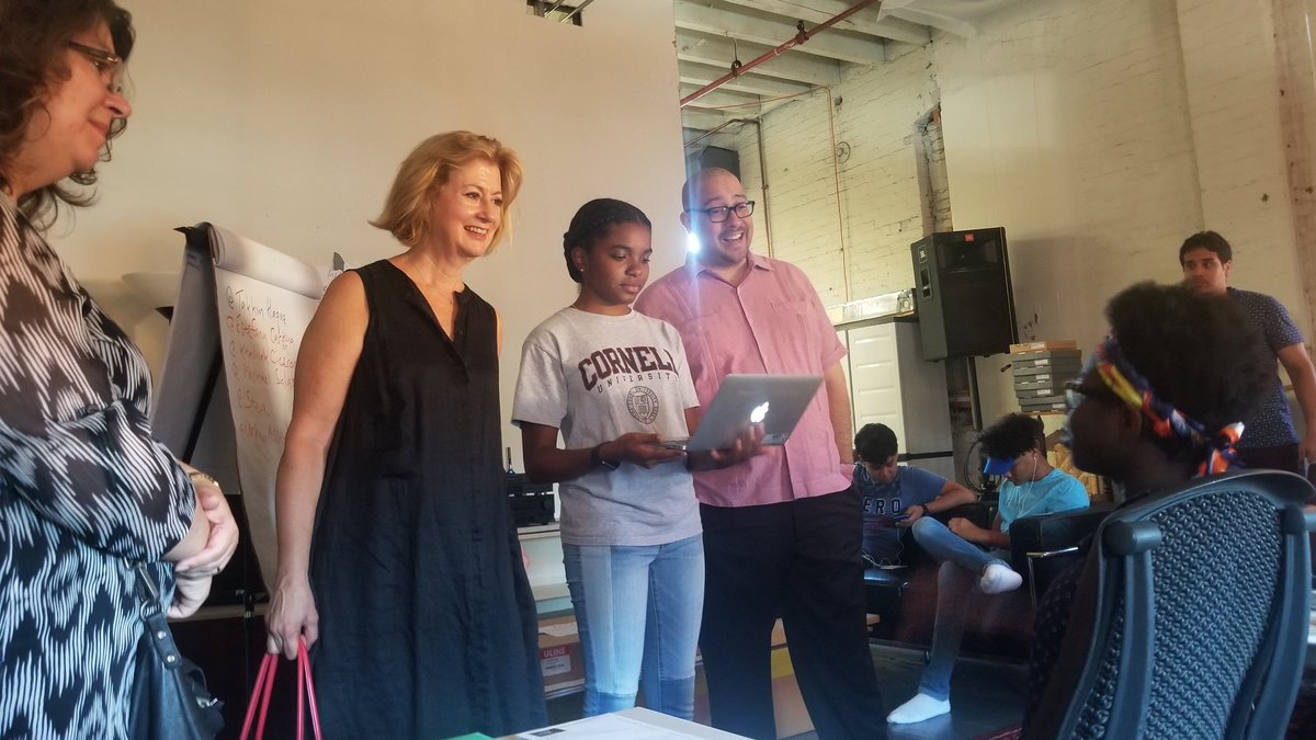 NurelysF's tweet photo. Thank you for giving us your information and sharing a pleasant moment with you.@JOBusinesss @jiminparklover1 @MahinHaque15 @gino_rod2003 @MetaBronx @TheGlassFiles @StartUp_Learn @jonmannionBASE @JoseMelendezTX  @stevefortuin @EstefanyCardona #Start_Up_Learning #BronxNetworkWBL https://t.co/W28NtR2avN