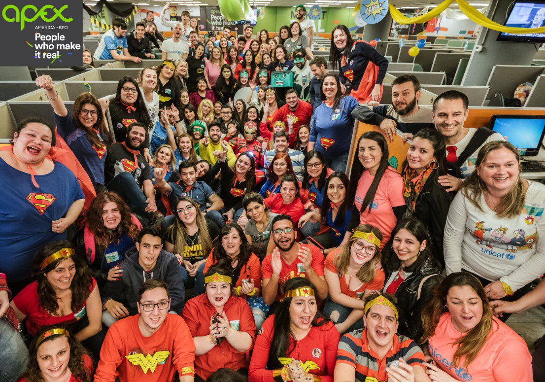 UNICEFargentina's tweet photo. Agradecemos a @ApexAmerica por acompañarnos un año más durante #UnSol2019, con más de 500 voluntarios atendiendo el 0810-333-4455 desde sus plataformas de Córdoba y Resistencia. https://t.co/ZZE6MwGM3i