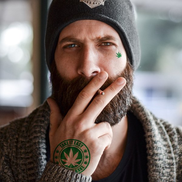 TaintedTats's tweet photo. Relax! No judgement on how you do it.  #NationalRelaxationDay #weed #legalize https://t.co/F6Z40mTxaC