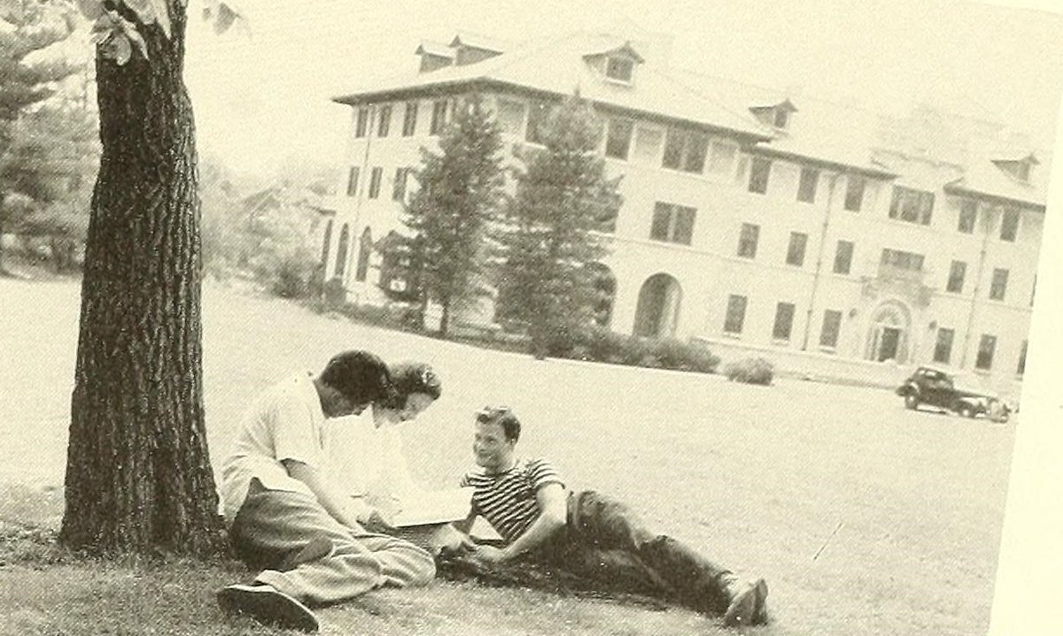 Students circa 1942 📚 #tbt #campus #MontclairState