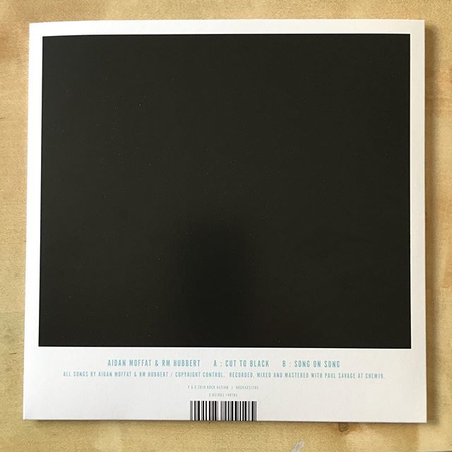 jellycat72's tweet photo. My copy of @rmhubbert and @AidanJohnMoffat’s final single arrived. Sad day indeed. #cuttoblack #consciousuncoupling #divorcedparents #whatabouttheweans #chem19 #chemikalunderground #rmhubbert #aidanmoffat https://t.co/Tu1k7FM0rk https://t.co/Unr5cNWFsH