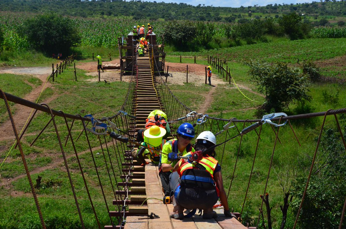 knightsbrown's tweet photo. There's a new bridge!! And it's looking great #bridgestoprosperity #constructionforgood #civilengineering @TonyGeeLLP @B2P https://t.co/esXpQ0yVxU