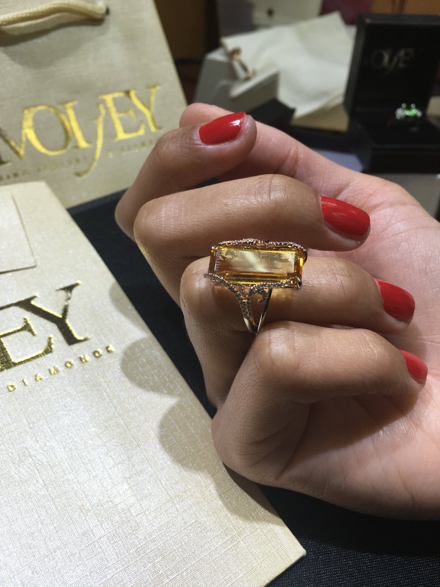 MoijeyDiamonds's tweet photo. Moijey offers some of the most precious and sought-after gemstones in the world!
.
.
.
.
#Diamonds #Moijey #MoijeyDiamonds #Jewelry #Marriage #BlackBusinesses  #Love #Engagement #DSmith #Shop #LikesForLikes #Like4Likes #FollowForFollowback #Roses #BeyondTheCarat #Rings #Gemstone https://t.co/FLYWOnunJh