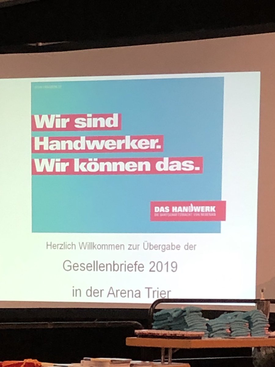 WolfsUlf's tweet photo. Lossprechungsfeier Kreishandwerkerschaft Trier-Saarburg #trier Herzlichen Glückwunsch liebe Gesellinnen und Gesellen zur Abschlussprüfung https://t.co/zmRg2LkEhF