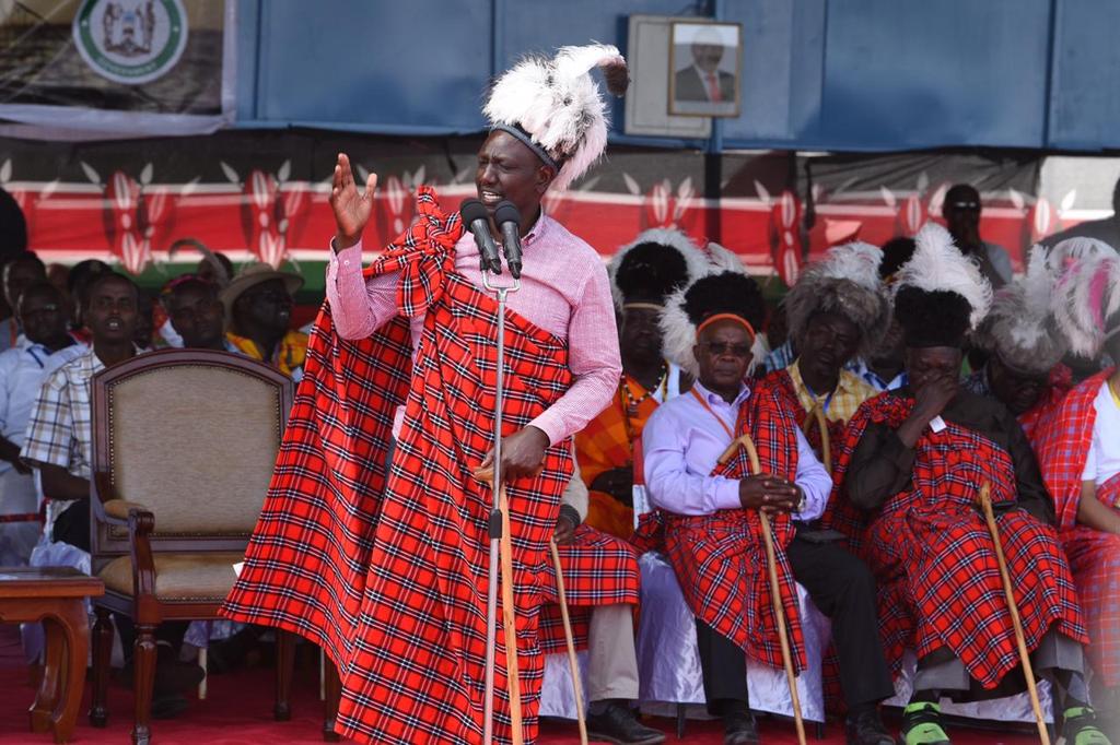 TurkanaCountyKE's tweet image. Hosted @WilliamsRuto as the chief guest during our 2nd day of #TobonguLore2019 festival. This annual event brings together people from all devides to participate in celebrations of the Turkana people.
@TurkanaLand @TurkanaAssembly 
#WelcomeBackHome 
#ExploreTurkana