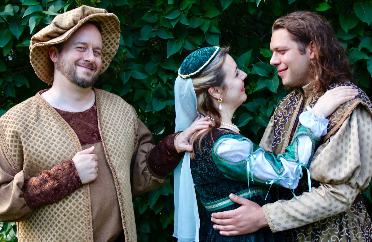 Tonight we open our wonderful Fringe opera! Come down and experience a bite-sized comedic opera, full of laughs and gorgeous music...you really can’t go
wrong with Puccini ❤️ Toi toi toi to our talented cast and Happy Fringe to everyone!  🎉🎉🎉 Tickets: tickets.fringetheatre.ca/performances.p…