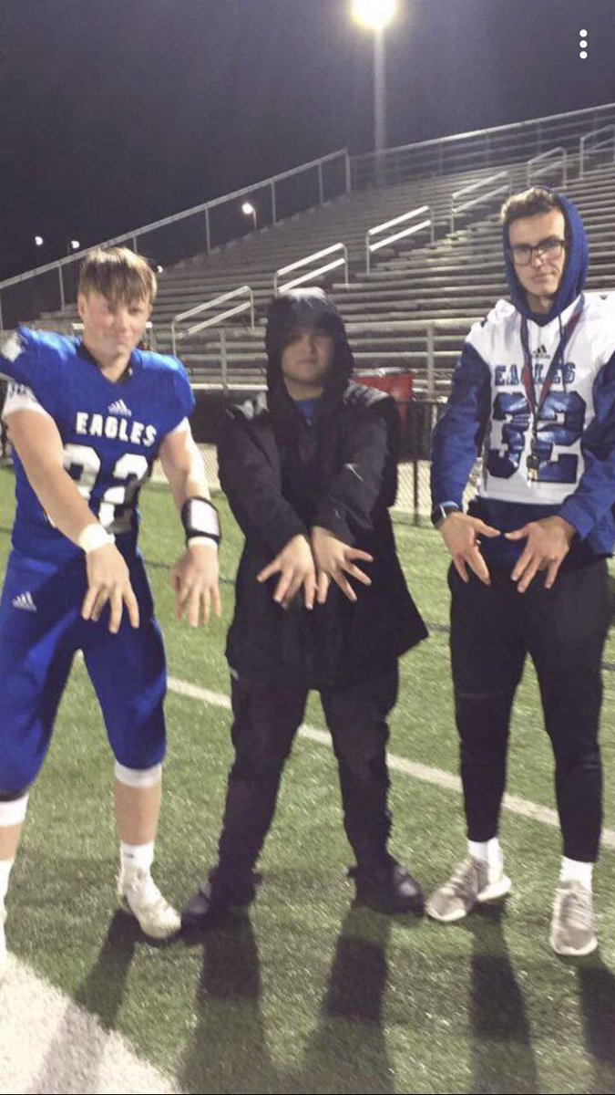 marcusecht's tweet photo. Happy Birthday Ian!! 🎉Gonna miss you in college but I’ll come visit 🤠 @iiannn https://t.co/L2FNMNhB20