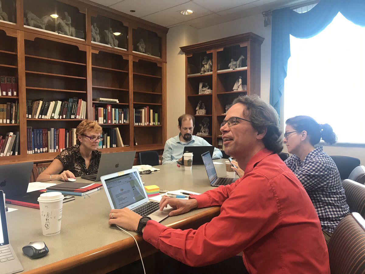 iassistdata's tweet image. Your Exec Comm is hard at work! Plus @sparrowbarley and Bill Block coming in virtually! #dataforyou