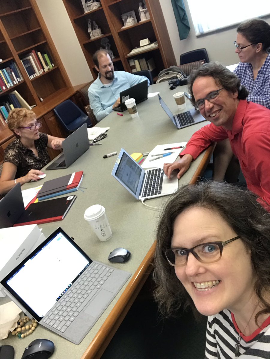 iassistdata's tweet image. Your Exec Comm is hard at work! Plus @sparrowbarley and Bill Block coming in virtually! #dataforyou