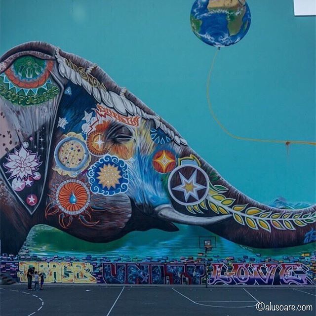 alusoare's tweet photo. Earlier this week we celebrated international elephant day and so I think sharing this mural from Berlin on #streetartonthursdays is the best choice for today’s post. 😊😊 I got to learn quite some things about these amazing animals in @wonderful_wild … https://t.co/DDWRC8jZRK https://t.co/JTRE1ukn1E