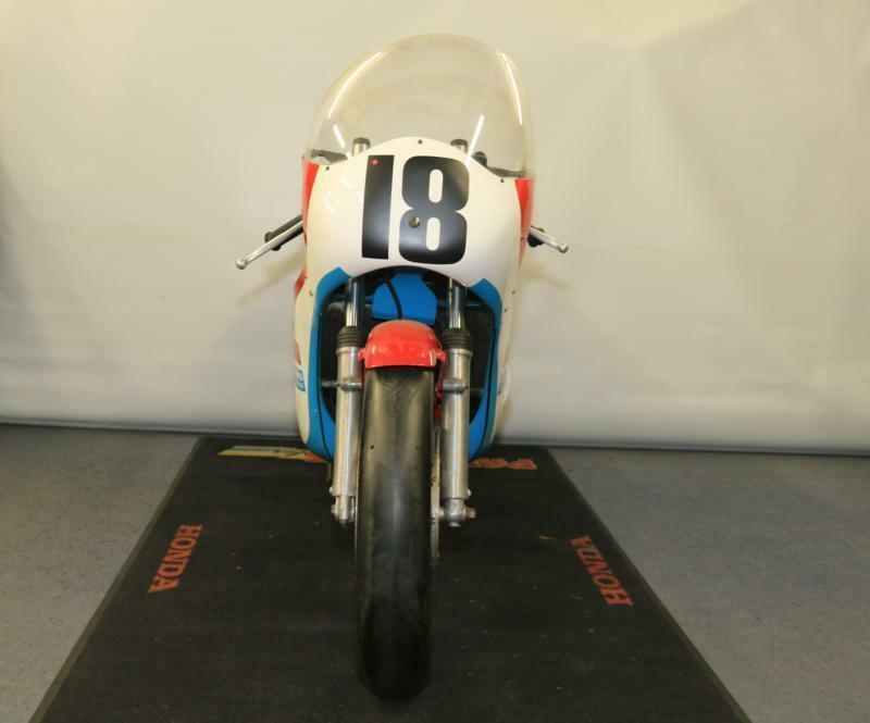 popsyosh34's tweet photo. On E-Bay..............
£75K TZ750 @PadgettsRacing1
#needsTLC https://t.co/2NGcij76ir