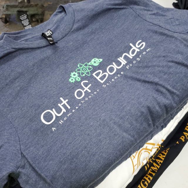 hueprints's tweet photo. #work #job #myjob #company #grind #dayjob #ilovemyjob #business #workinglate #computer #business #design #custom #tshirts #graphics #screenprint #largeformat #printing #versacamm #cmyk #apparel #customapparel #creative #banners #signs #smallbusiness #ryogram #screenprinting … https://t.co/6NYXtUWenT