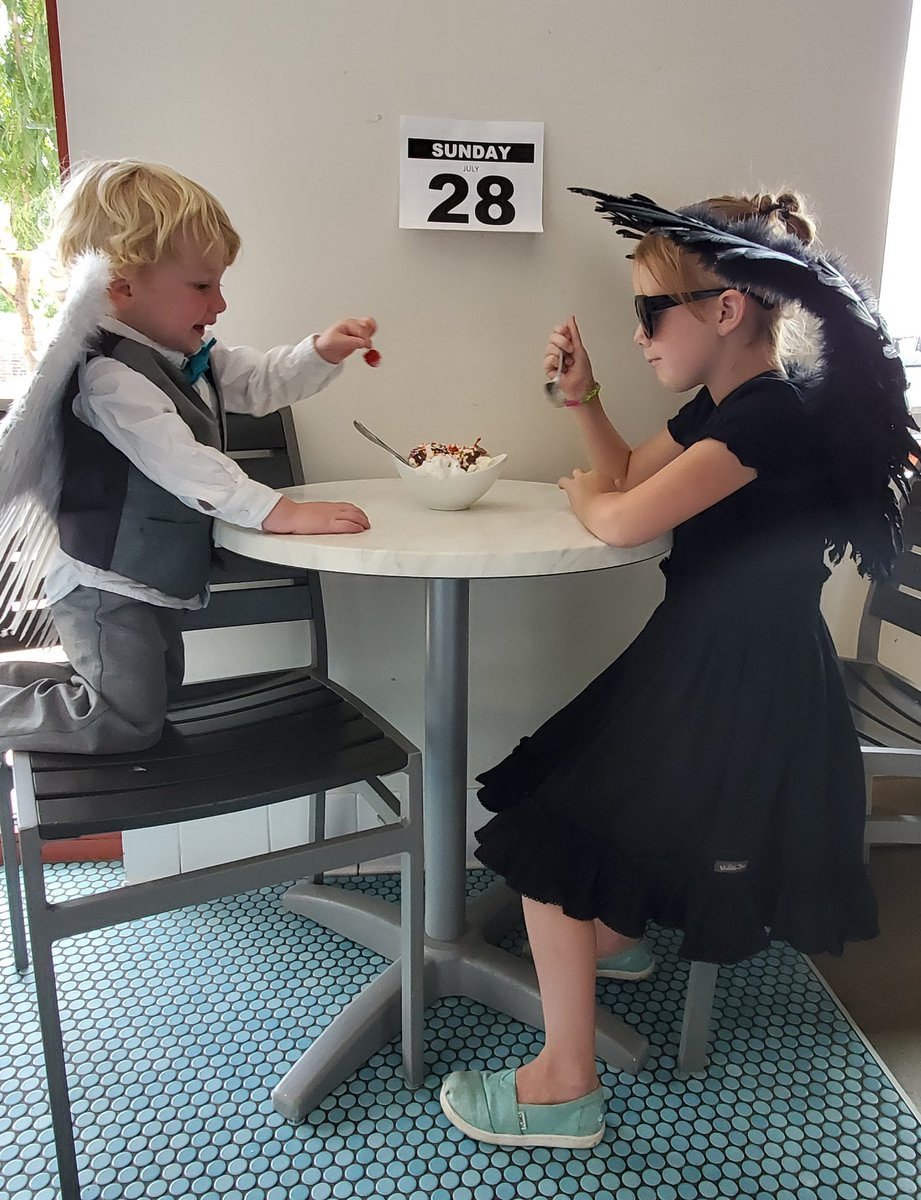 KarenLBerg's tweet photo. Itโs an ineffable Good Omen to see Azirapahile and Crowley sharing a hot fudge sundae on Sunday. And, of course, it was scrumptious. #GoodOmens @neilhimself @michaelsheen @GISH #GISHwin https://t.co/2c99IT4xCx