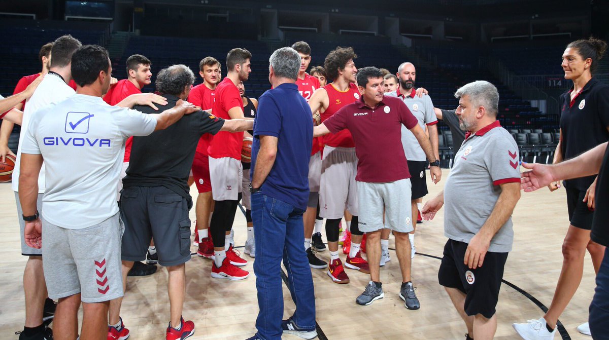 GSBasketbol's tweet photo. 📸 | Galatasaray Doğa Sigorta Erkek Basketbol takımımız 2019/20 sezonunun ilk takım idmanını bugün Sinan Erdem Spor Salonu'nda gerçekleştirdi. 🦁👌🏀 https://t.co/jVvhKP6lHK