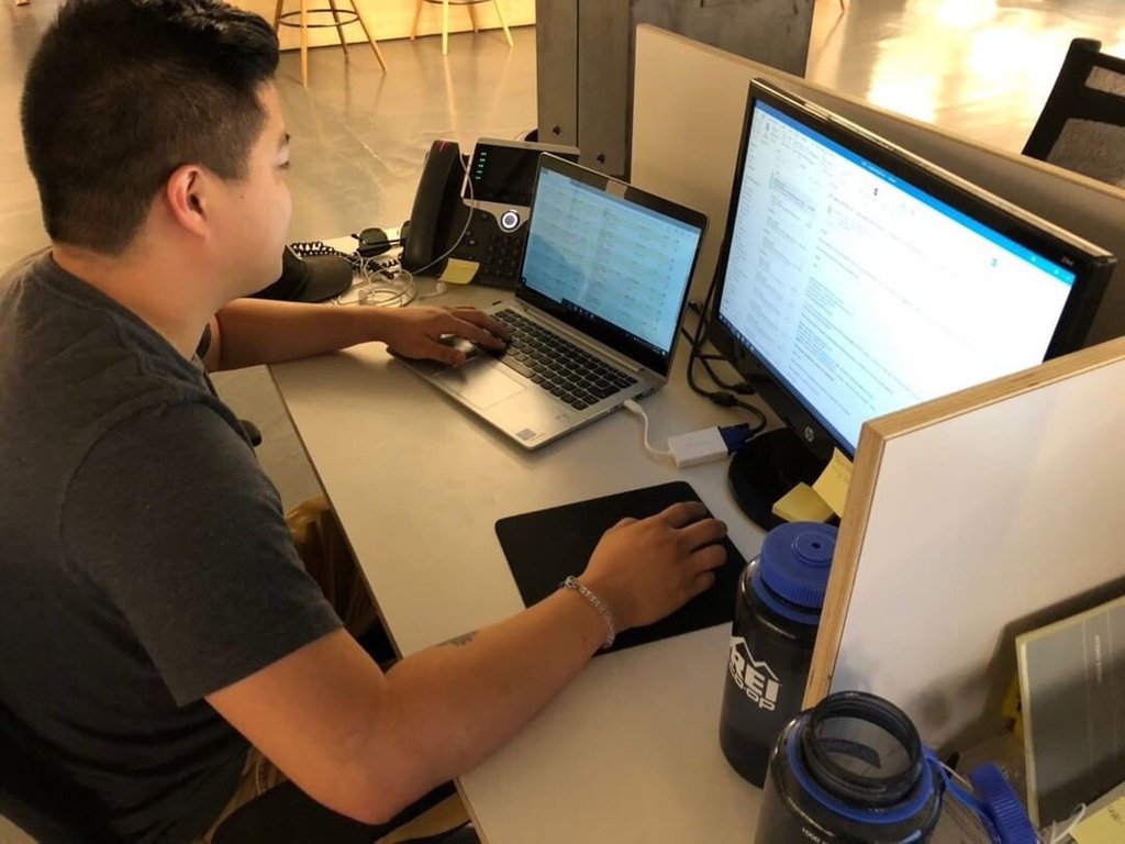 HireTalentJobs's tweet photo. Any effective leader knows his or her company’s success depends upon not just a vision or product, but the people who carry out the vision and build the product day in and day out. Shout out to Craig at our #Phoenix office killin it 🔥 #hiretalent #htbuild https://t.co/rWOWg9N1oI