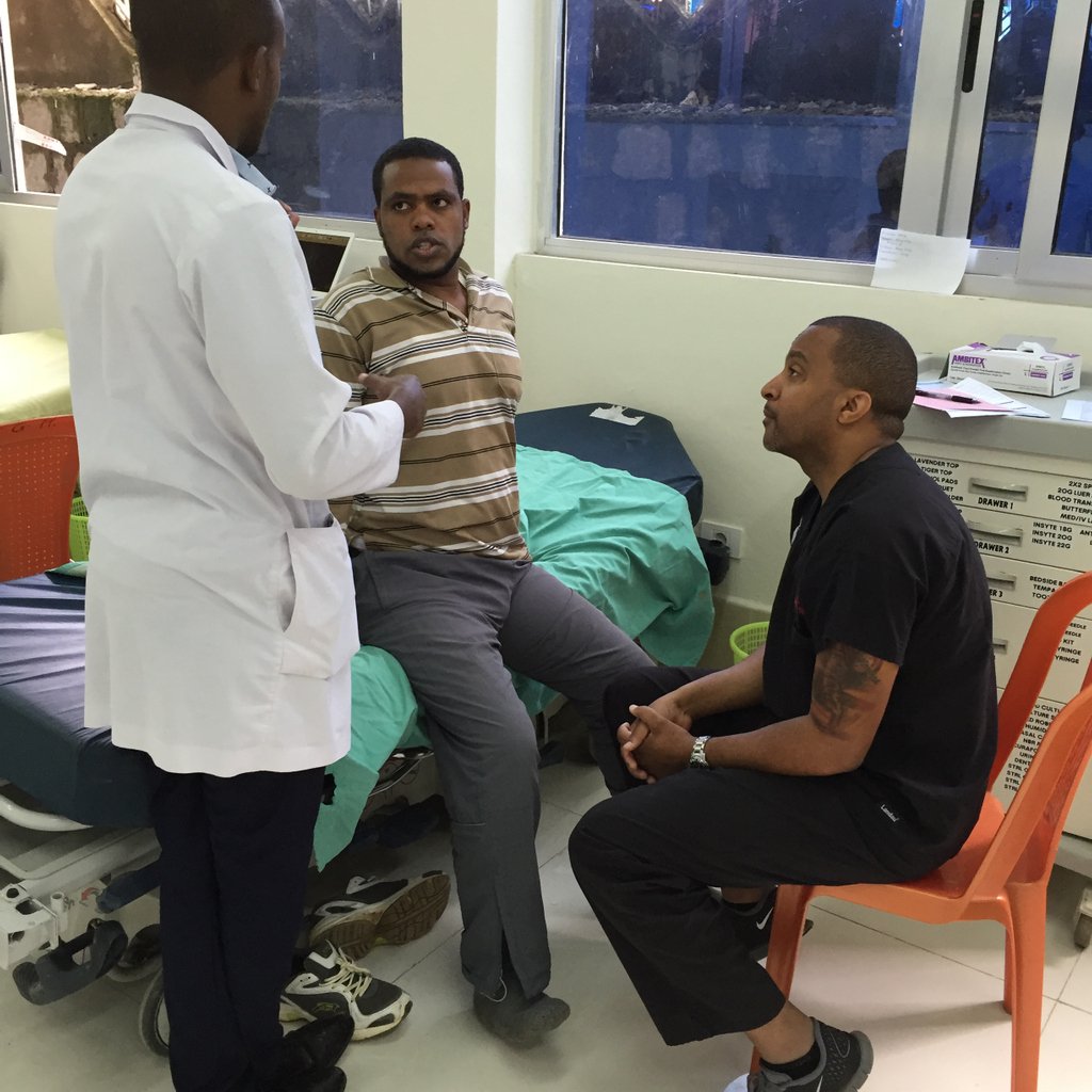 Hunt_Foundation's tweet photo. The Hunt Foundation was born out of a desire to help bring the best Western medicine has to offer to developing countries that lack the experience and resources to provide it. #WhatWeDo https://t.co/2AzO8UdVbN