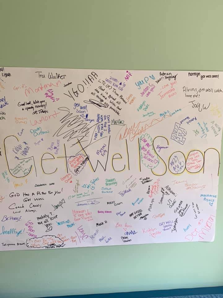 sportsguymarv's tweet photo. AJ updates: He is in great spirits. We completed our last PD this morning. He is on track to transplant today at 4p. The donor flag was hung early this morning in honor of him #98Ajstrong #donatelife #todayistransplant  #thegreatestheroiknowistheonewhosavedmysonlife @MPHSFootball https://t.co/HeiKJhXFpK