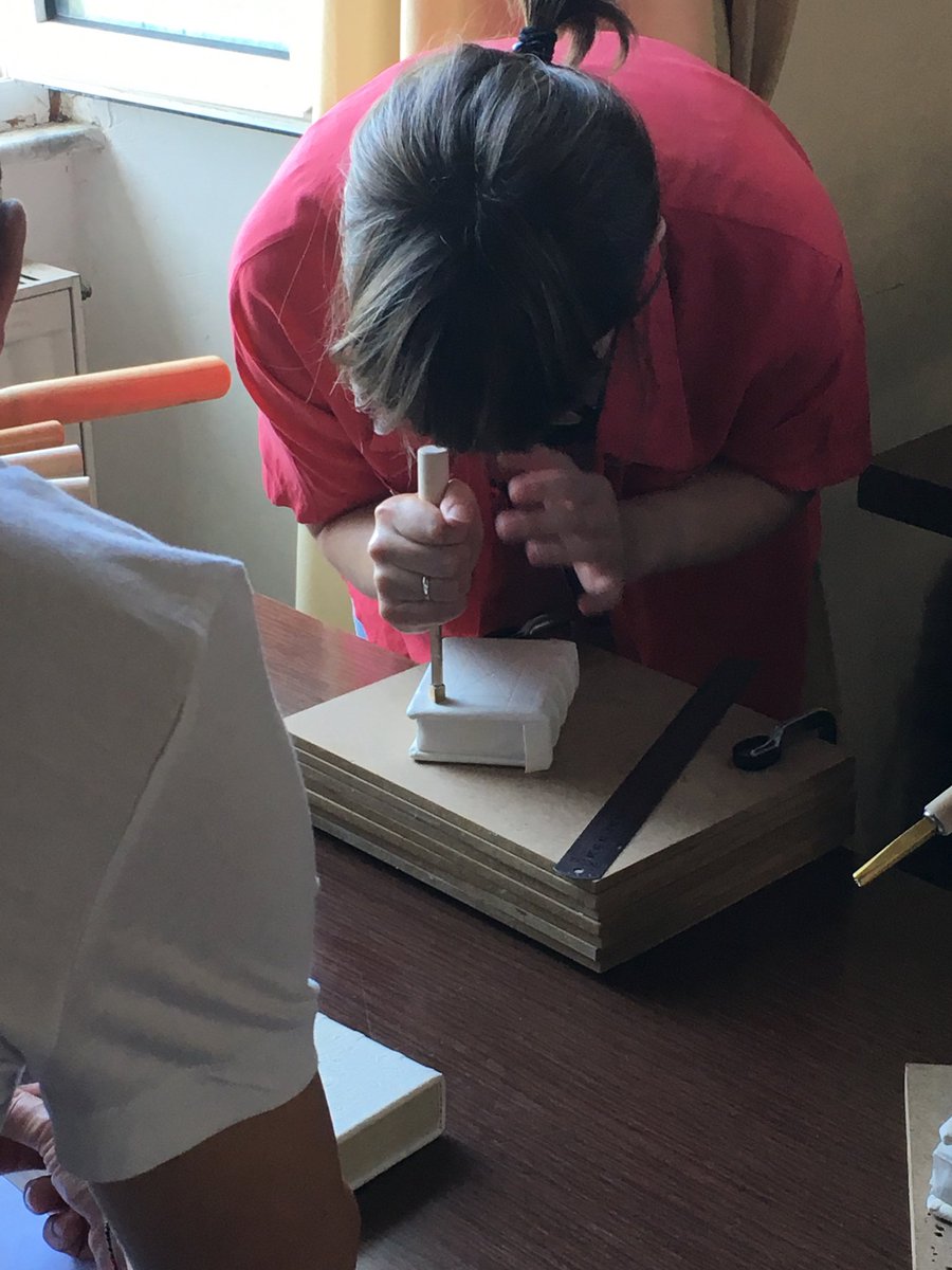 JimBloxam's tweet photo. The #monteproject 2019. ‘A study of small format bindings from fifteenth-century Germany and the Low Countries’. Day 4- blind tooling on the alum-tawed pig-skin cover #SHAUN_TH0MPS0N #culconservation #conservation #bookstructures https://t.co/YONeuJ0DAn