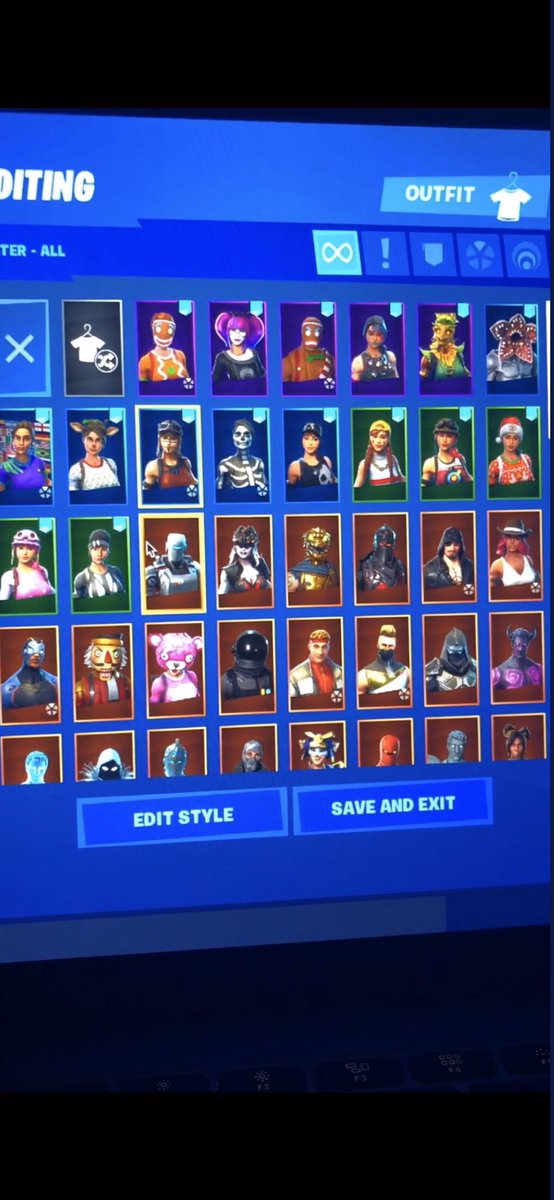 Warehou75980160's tweet photo. Selling my Renegade Raider account. DM me if ur intrested‼️#FortniteWorldCup #fortniteshop #fortnite⁠⁠ ⁠⁠#fortniteaccount #fortniteaccounts #accounts #sale #trade #fortniteaccountsfortrade #fortniteaccountforsale #darkknight  #ghoultrooper #Fortniteleaks #FortniteSeason10 https://t.co/3L6q41NhvV