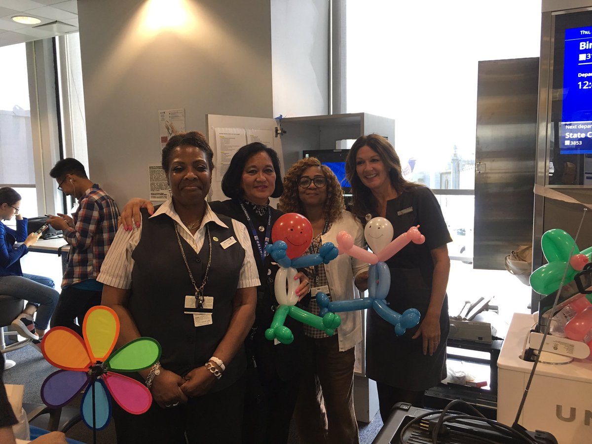 Beth01416313's tweet photo. T2 Celebration!!!@MikeHannaUAL @weareunited @mcgrath_jonna https://t.co/zKJRx2MBKM