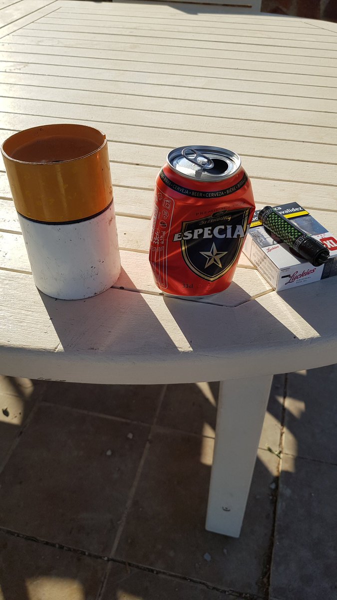 AdriTrake's tweet photo. @WikiLitros Las venden en cualquier Mercadona. Ambar está mucho mejor pero una bien fría en cualquier momento, cualquier lugar, entra. PD: Llevo 6 hoy, inicio de vacaciones 🤘🍻 https://t.co/5wfqCJYDml