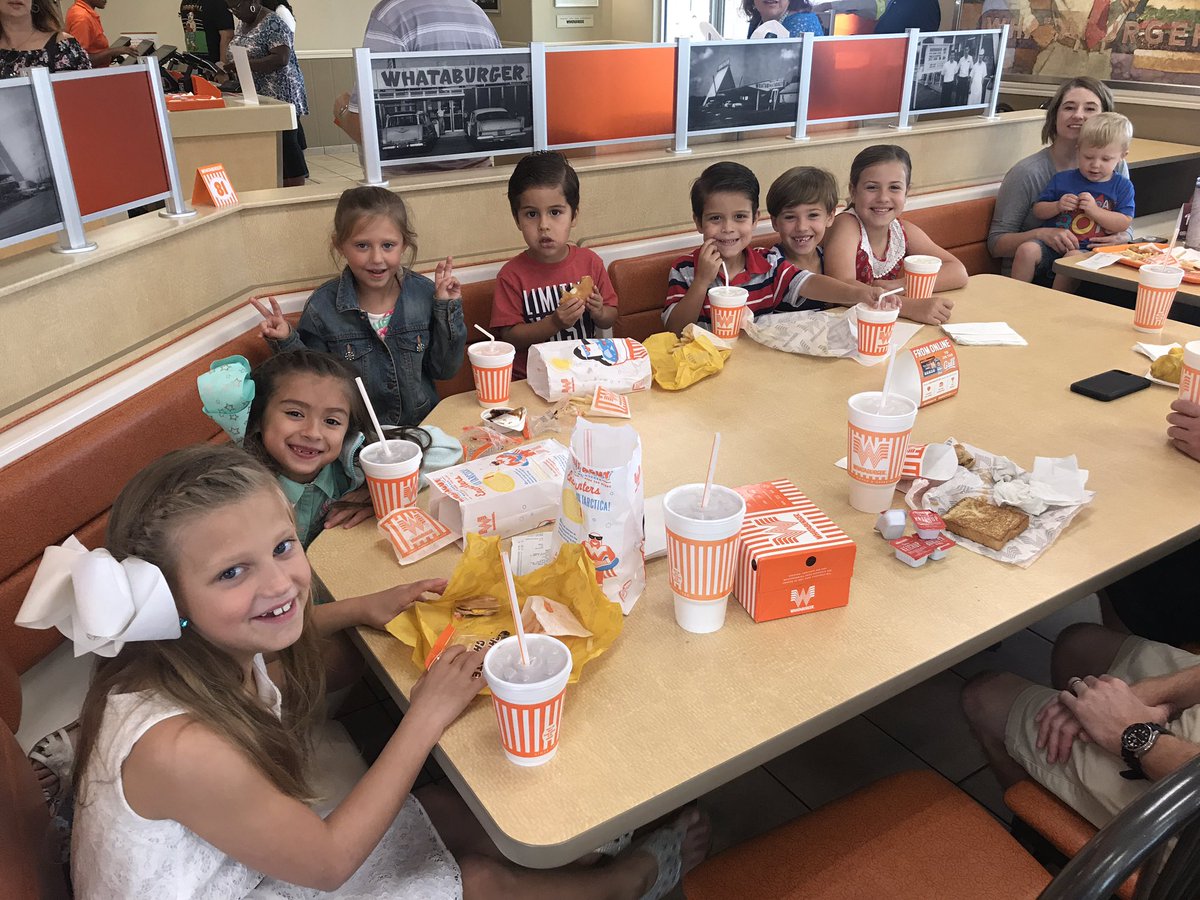Jbullitt23's tweet photo. Lex and her friends are ready to meet their teachers! @RothKISD @KleinISD #secondgradeherewecome #MissiontoGreatness https://t.co/tkrwGWG80g