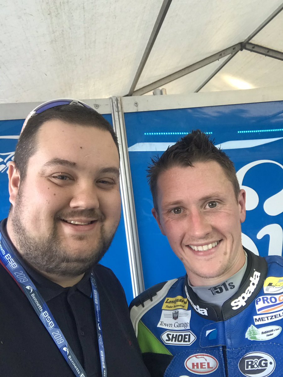 AZ_darrenh's tweet image. Great catch up with @deanharrisonTT this evening ahead of this weekend @OfficialBSB at Cadwell Park. @SiliconeRacing @CadwellPark #bsbcadwell