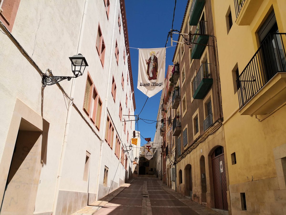 TGNturisme's tweet photo. 💧🍉 Aquests dies #Tarragona està de festa major, #SantMagí. No us perdeu la #Sindriada, la #WatermelonPool, la #RevetllaRemullada... Seguiu el detall de tots els actes al web.
📅 Del 14 al 19 d'agost
👉🏻https://t.co/01uJuuv3D0
#Tarragona #SecretMediterrani #SantMagí2019 https://t.co/W7482THAiF