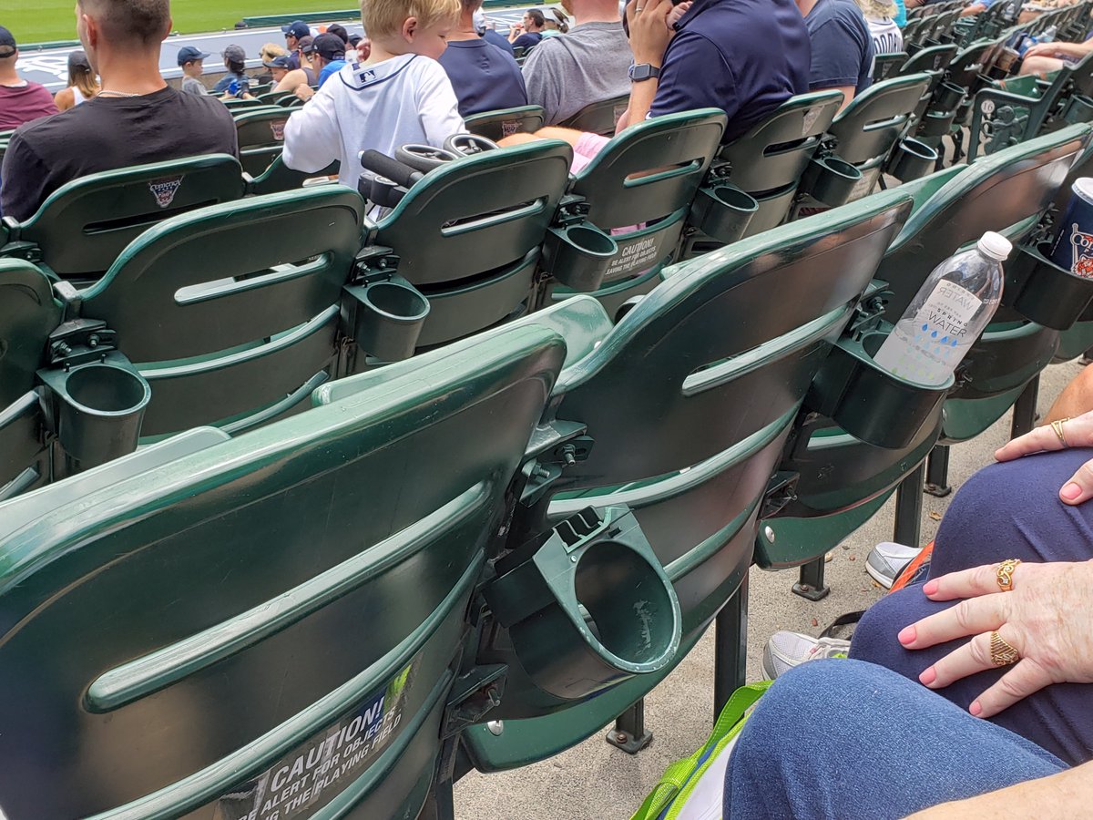 bricheese2012's tweet photo. @ComericaPark We have a cupholder down in section 125, row 18,  in between seats 5 &amp; 6. https://t.co/kic7kYUNzp