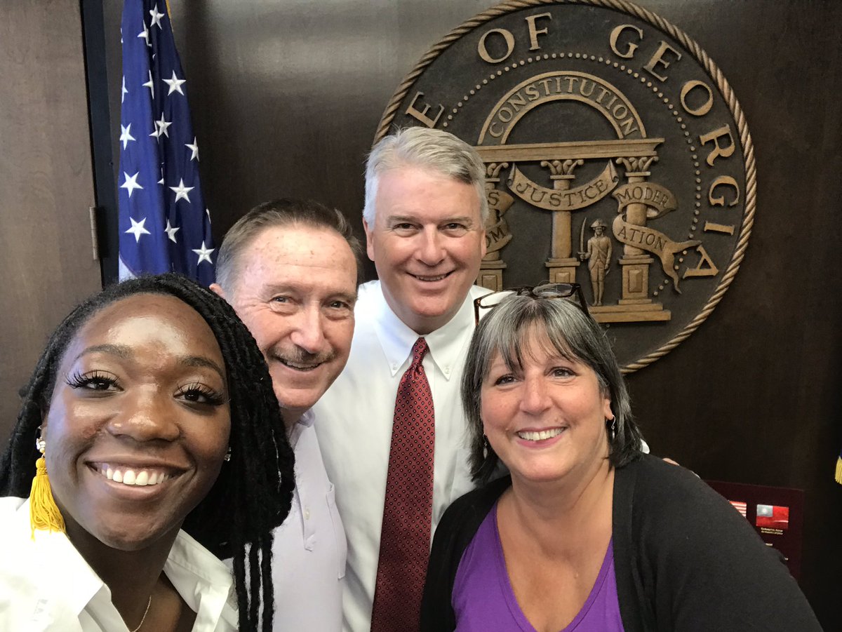 Mayor Skip Henderson tweet media