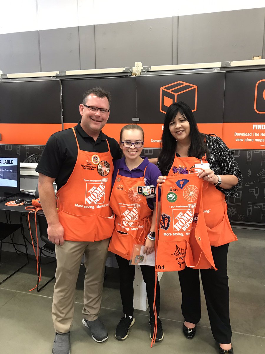 Thank you @TBDTHD and @karikwallace  for the wonderful leadership you give to us everyday. The impact you have on our associates <a href="/AngellNariah/">Riah Carr</a> will last a life time. #opsStrong #servantleadership. <a href="/BobbyBoaenTHD/">Bobby Boaen</a>, <a href="/BradC1105/">Brad C</a>, <a href="/THD_HXT/">Thompson</a>