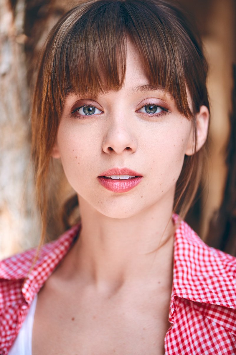 violetshoots's tweet photo. #Actor Anna Lore has you in her sites. You don't stand a chance. #headshots #laheadshots #cmail #casting #LAphotographer https://t.co/FVVTRI5xlz