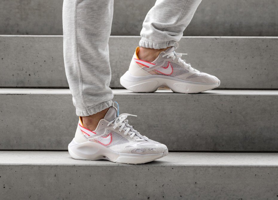 chunky sneakers canada