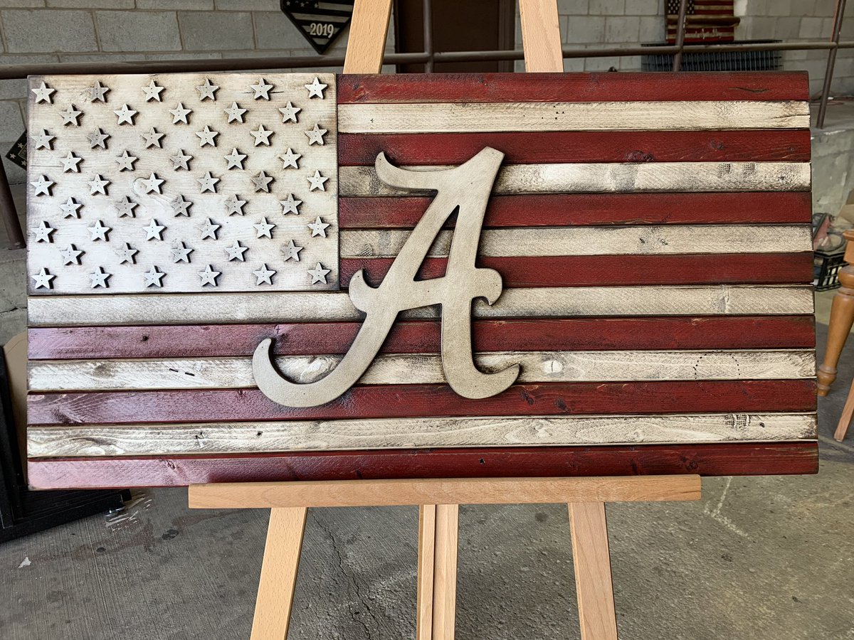 barnwoodsports's tweet photo. A is for apple....or Alabama....#rolltide #rolltideroll #collegefootball #barnwoodsportsdesign #bsd #rusticflag https://t.co/HxPDNc6cUt