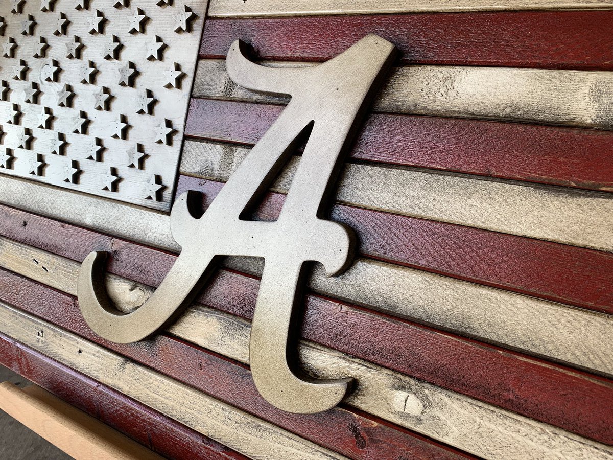 barnwoodsports's tweet photo. A is for apple....or Alabama....#rolltide #rolltideroll #collegefootball #barnwoodsportsdesign #bsd #rusticflag https://t.co/HxPDNc6cUt