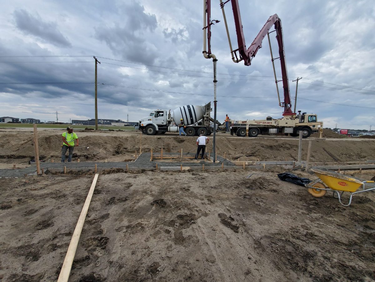 WinklerConcrete's tweet photo. Poured the footing for Winkler's newest hotel. Thanks for the order @dnpconstruction Pumping services provided by @_sexy_shirt_john #dnp #bestwesternwinkler #winklerconcrete #pumpingconcrete #concrete #concreteworkshard https://t.co/zI851qlNs0