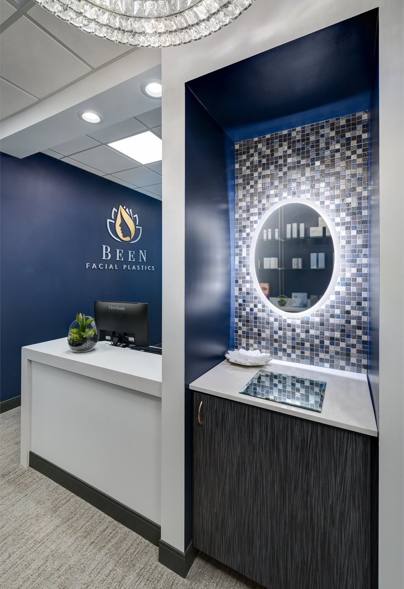APEXDB's tweet image. Throwback Thursday!
@BeenChicagoFP celebrates 1 year in their new office! 
#apex #apexdesignbuild #yourpracticemadeperfect #healthcare #healthcaredesign #facialplastics #plasticsurgery #facialplasticsurgery #medicalbuildouts #officedesign