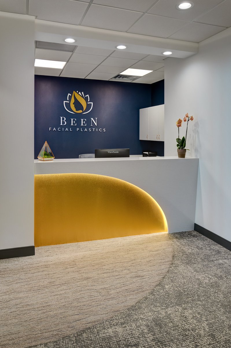 APEXDB's tweet image. Throwback Thursday!
@BeenChicagoFP celebrates 1 year in their new office! 
#apex #apexdesignbuild #yourpracticemadeperfect #healthcare #healthcaredesign #facialplastics #plasticsurgery #facialplasticsurgery #medicalbuildouts #officedesign