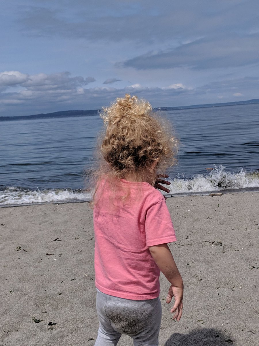 SwansonLexie's tweet photo. Though I only left Seattle yesterday, I already miss my sweet cousins 🥰 https://t.co/KavBYcCQBc