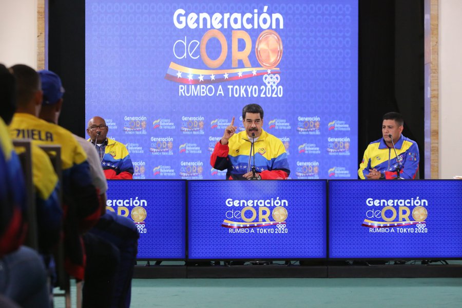 #ANUNCIO 📹 | “He decidido designar una comisión presidencial Tokio 2020 para que revise todo el plan de atención, entrenamiento, apoyo, logística de nuestros deportistas y atletas que van rumbo a las olimpiadas”, informó el presidente <a href="/NicolasMaduro/">Nicolás Maduro</a>