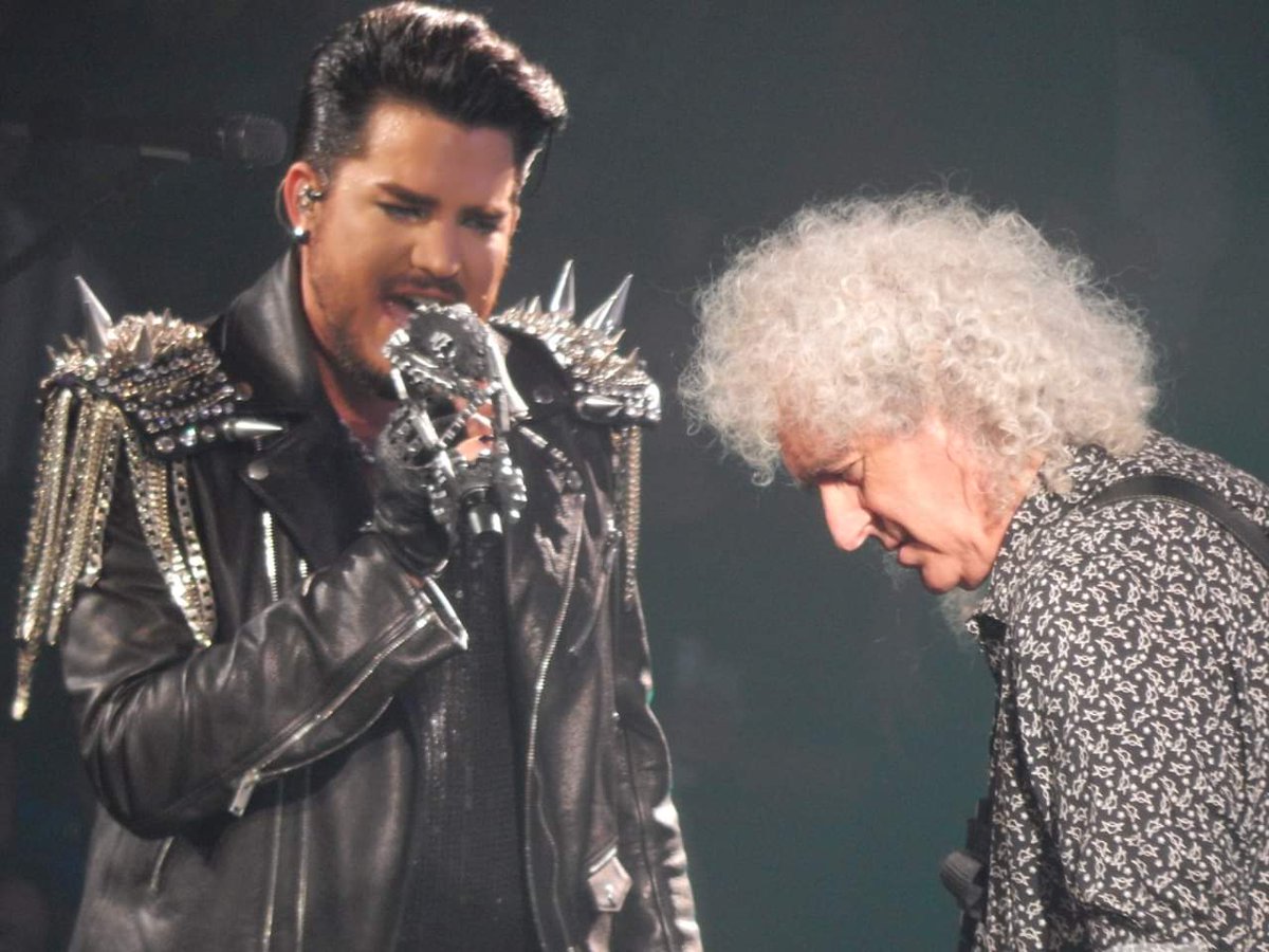 DarylannaC's tweet photo. Got to see my favorite band AND singer!! Go Queen and Adam Lambert!! Our seats were amazing! https://t.co/6EiihBcGtJ