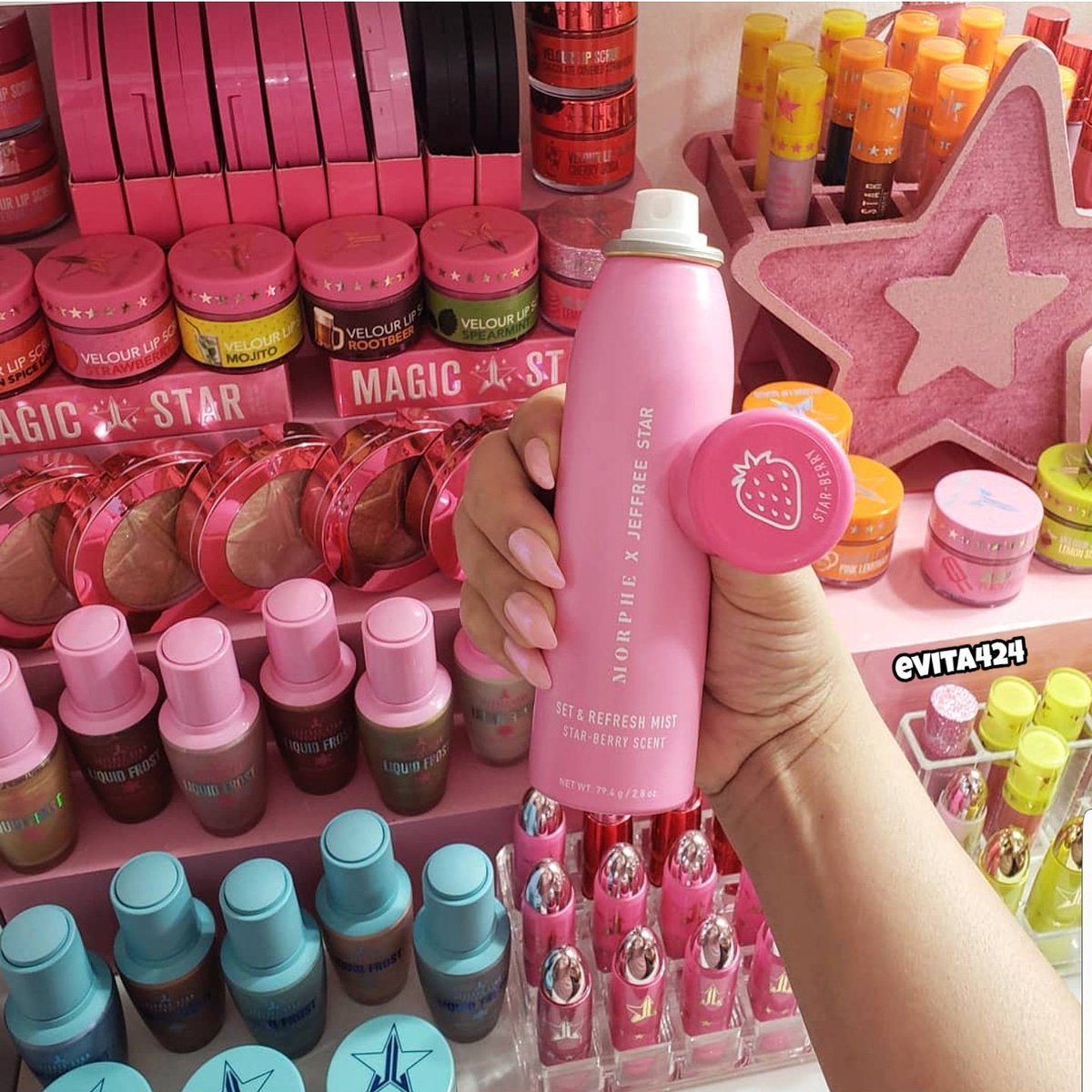 Evita424's tweet photo. STARberry Set and Refresh🍓🍓👌
@JeffreeStar @MorpheBrushes https://t.co/DGptXOZZgG