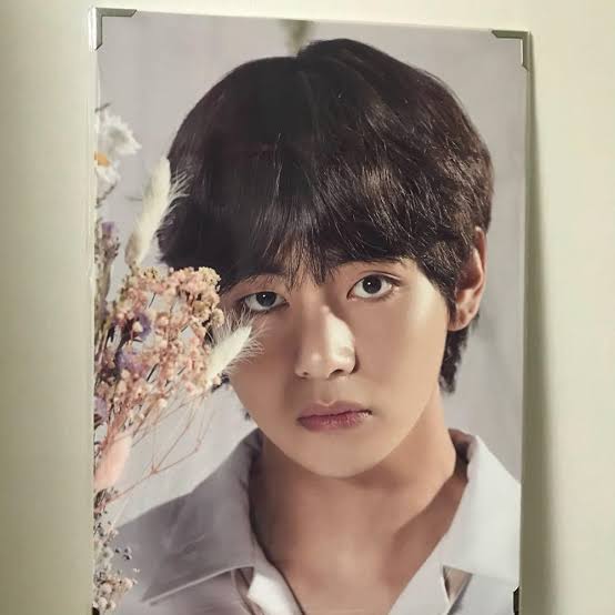 FCOnlineShop's tweet photo. Four our fourth winner: Love Yourself Taehyung Premium Photo

Congratulations @fabjejo_o ! https://t.co/kjjEvuGYLy