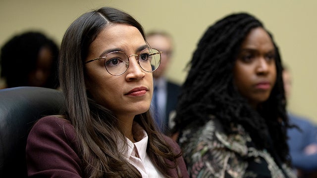 thehill's tweet image. Ocasio-Cortez vows not to go to Israel "until all members of Congress are allowed" after Omar, Tlaib denied entry hill.cm/a0zjuVt