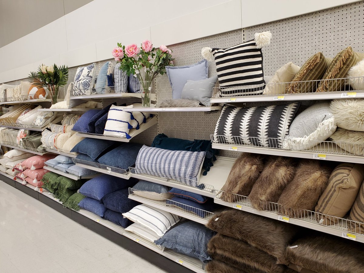 Pillow Wall=Challenge Accepted! 💤💤