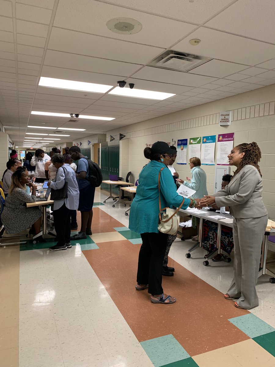 JohnAdamsCCA's tweet photo. Excited to meet our JACCA families at tonight’s Open House! #ALLinJACCA #community #sayyescleveland #THISisAVID https://t.co/28n8cba7Nz