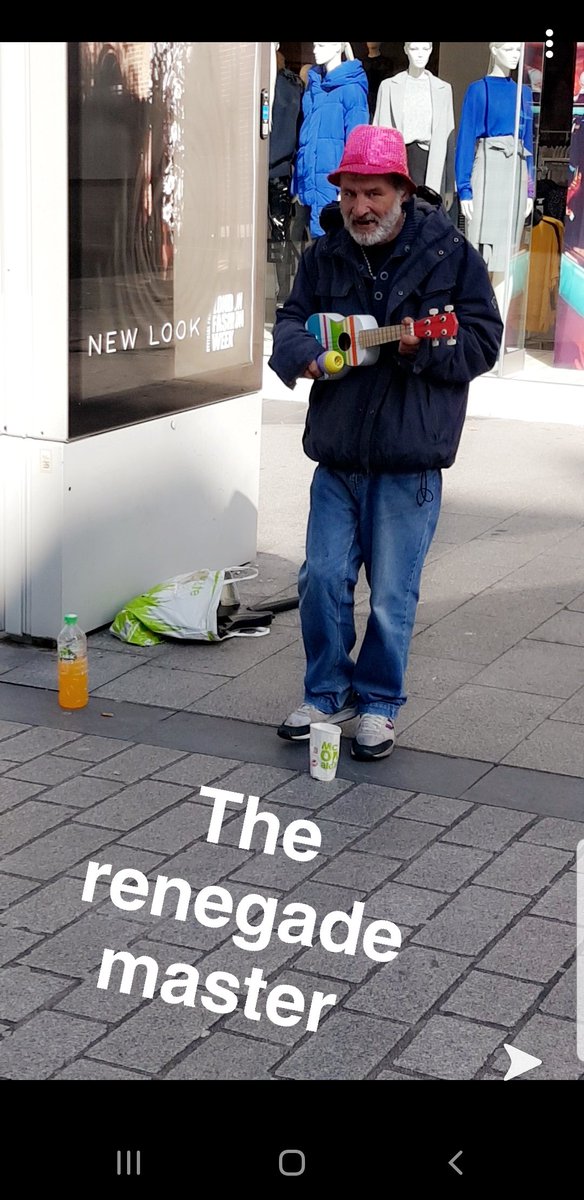 cnugee's tweet photo. Miss seeing this man singing absolute shite everyday https://t.co/lE2jlZZG9N