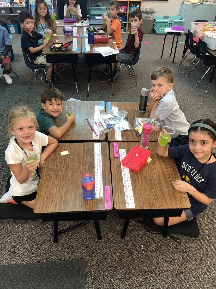 Cotton1st's tweet photo. First day of first grade for these babes and the jitters are G-O-N-E!  #storyofmason https://t.co/0KzMRxLQmK