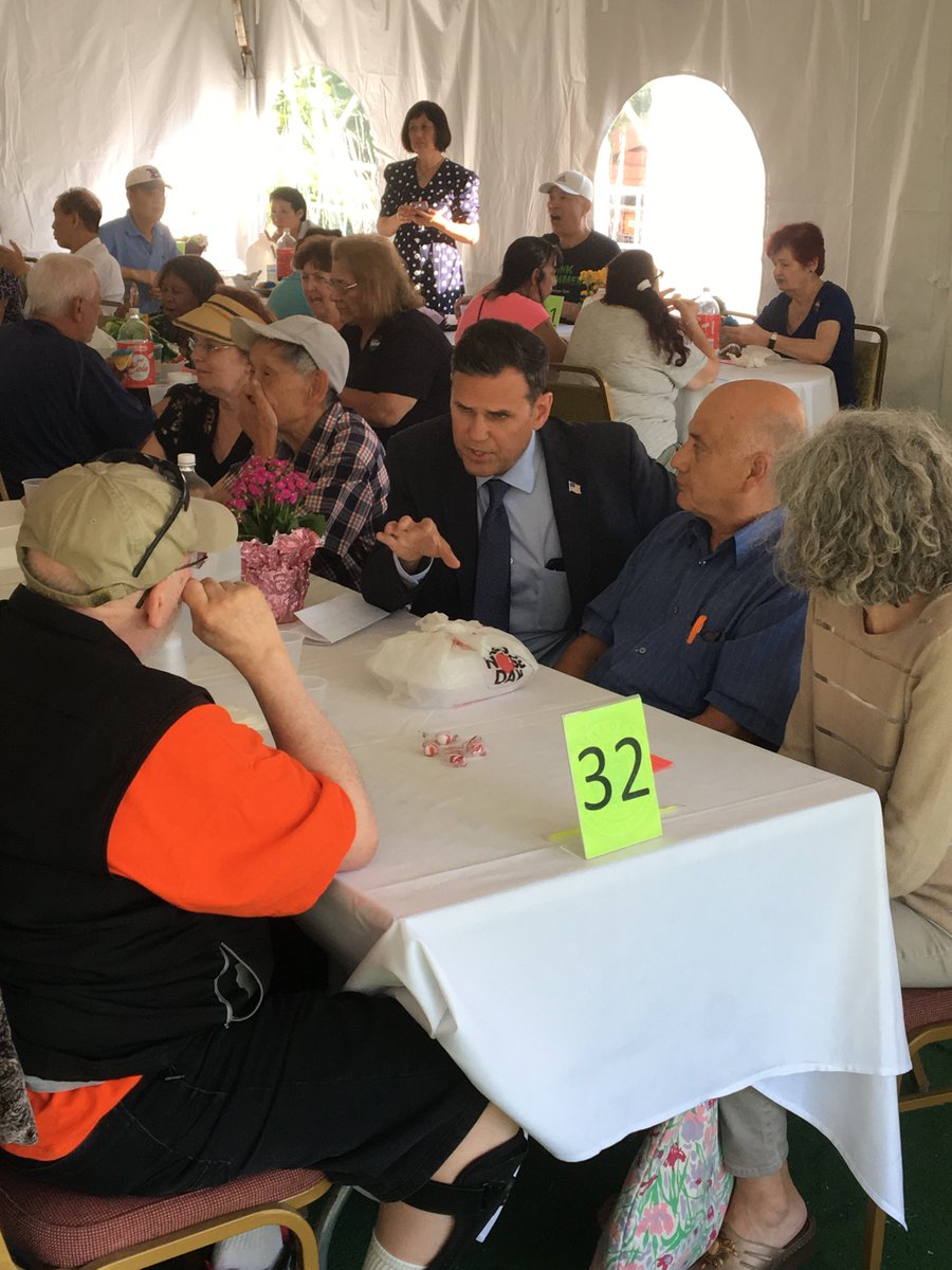 ElectGary's tweet image. #OurMayor hosting the annual #SeniorBBQ at Anthony's.

Thank you to the organizers and volunteers for their hard work.

#TirelessAdvocate